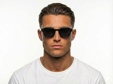 Diora - Black Shades